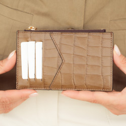 Kortetui 209g croco brun lifestyle