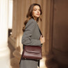Dame skuldertaske 040g black cherry lifestyle